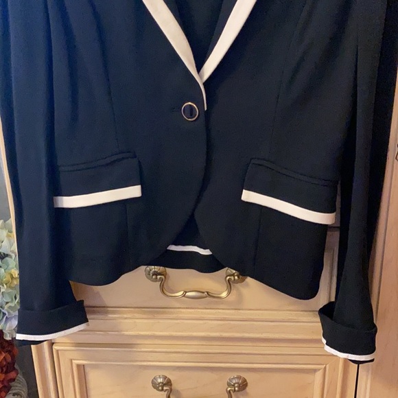 Express Jacket - Picture 4 of 6